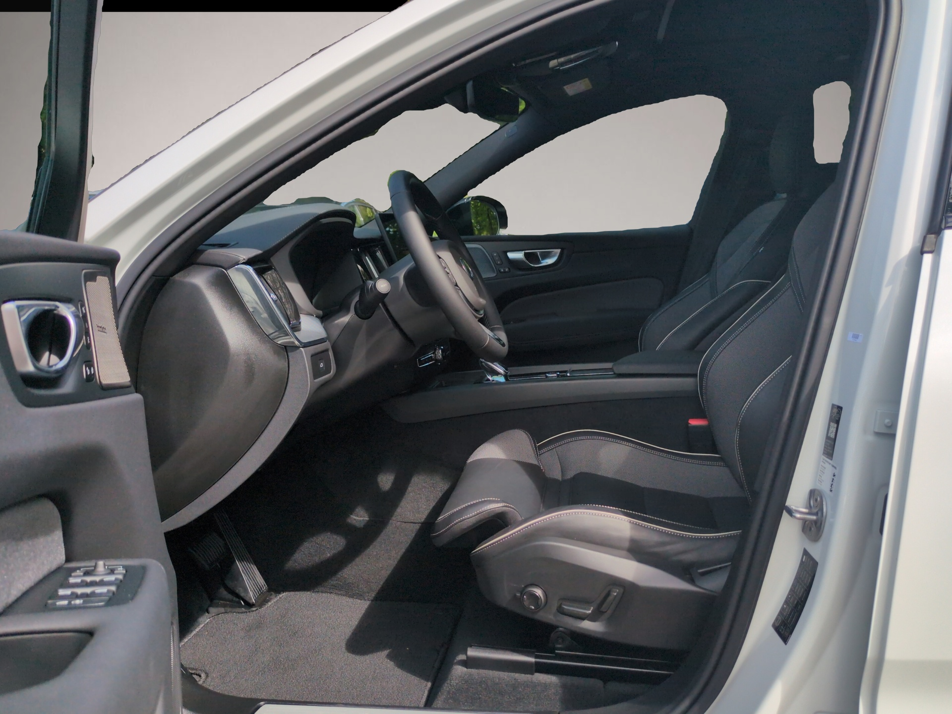 Bild 5 Volvo XC60 B5 (Benzin) Ultra Black Edition AWD Automat