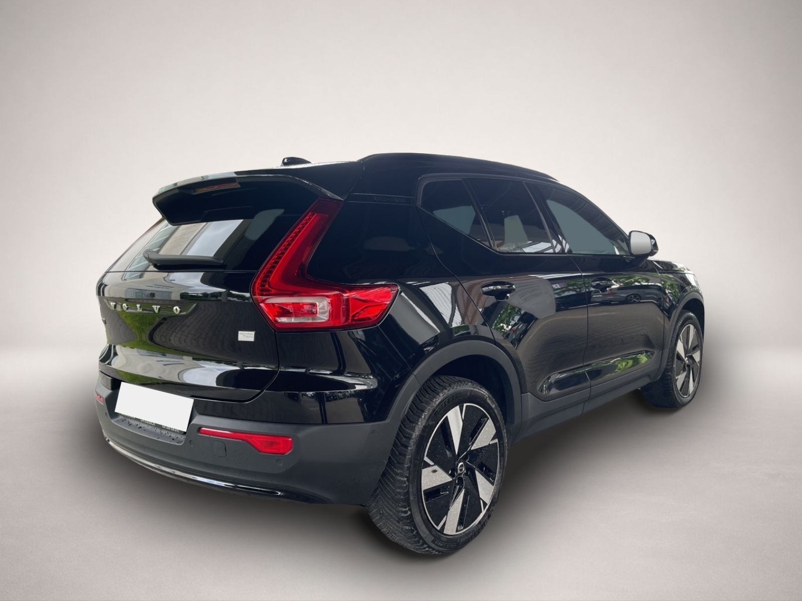 Fotografie des Volvo XC40 XC40E Ultimate Pure AHK*AWD*SHZ*DAB*StHZG*