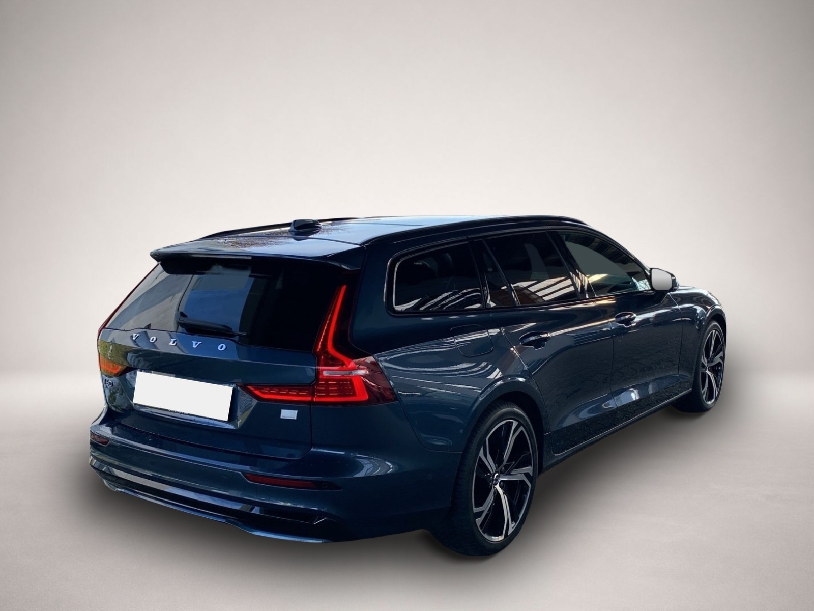Fotografie 4 des Volvo V60 T8 Plus Dark Recharge ACC*HUD*WiPa**AHK