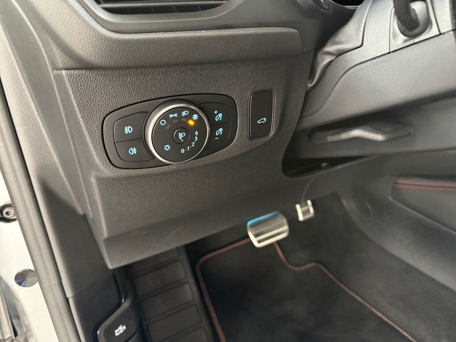 Fotografie 5 des Ford Focus Turnier 1.5 EcoBlue Aut. ST-LINE X *ACC*