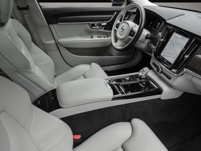 Bild 3 Volvo V90 Kombi Inscription Recharge Plug-In Hybrid AW
