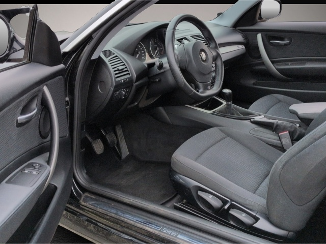 Fotografie 4 des BMW 116 i 2.0*PDC 2Z-Klimaaut Sport-Lkr/Auspuff 17*