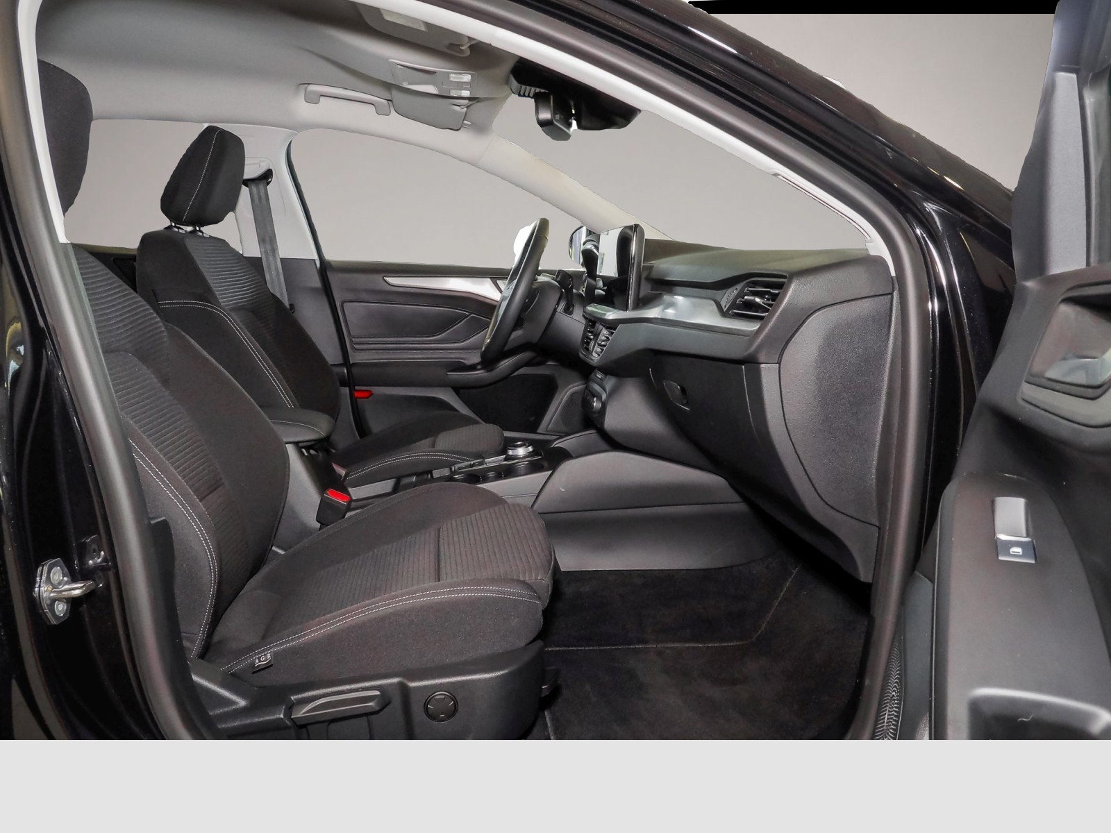 Bild 5 Ford Focus Turnier 1.5 EcoBlue Aut. Titanium-Audio Na