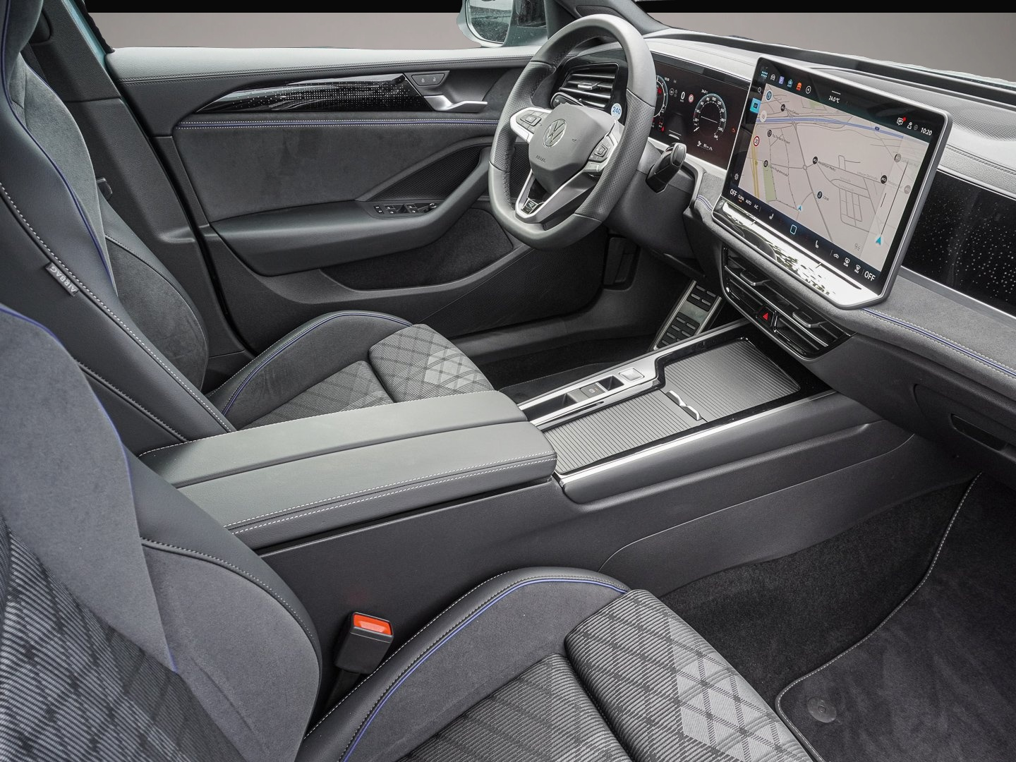 Bild 6 Volkswagen Passat 1.5eHybrid R-Line NAVI HEAD TRAVEL