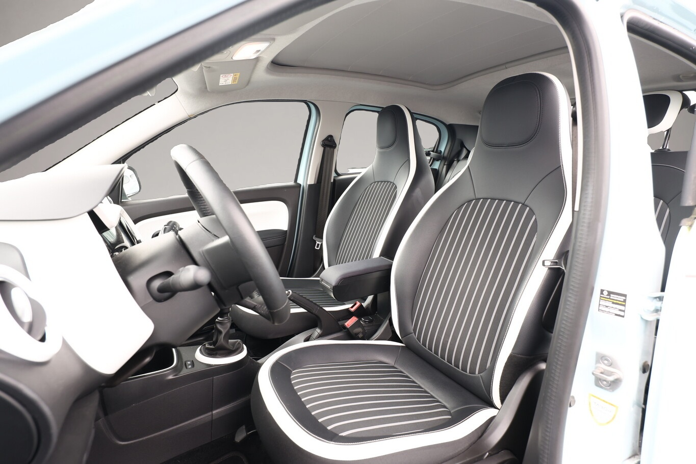 Fotografie 5 des Renault Twingo 1.0 SCe 65 Intens Faltdach Nav PDC Kam