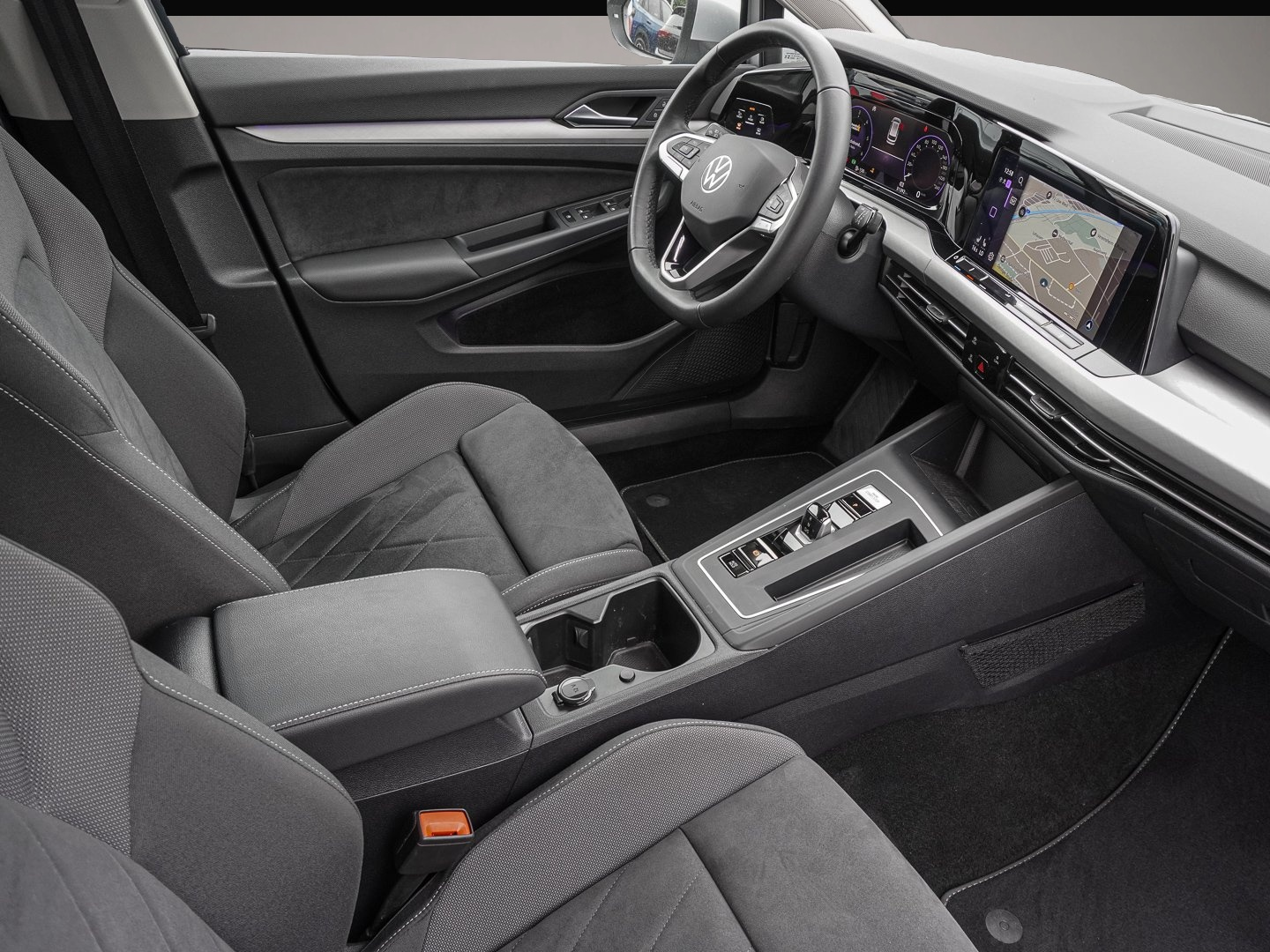 Fotografie 5 des Volkswagen Golf Variant 2.0 TDI DSG Life