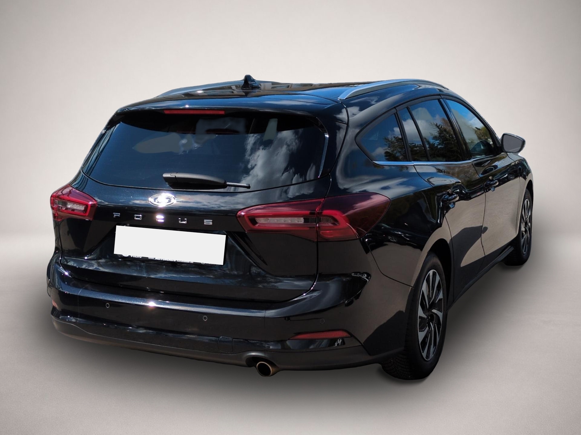 Fotografie 3 des Ford Focus Turnier 1.0 EcoBoost Titanium Bluetooth Na