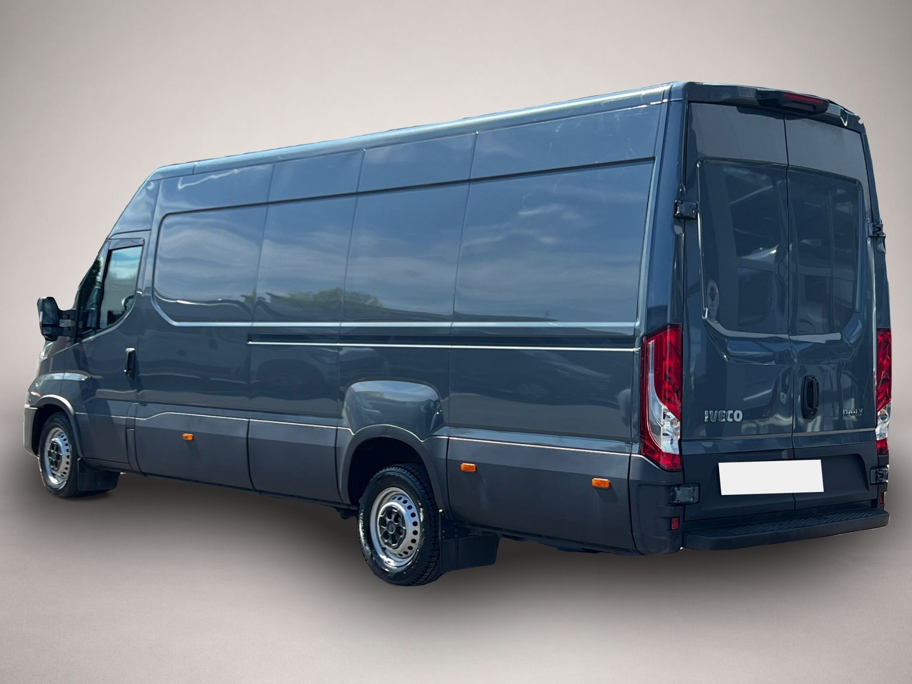 Bild 3 Iveco Other Daily 2.3 S16 HA 4100 RS Pkt Evolution, LR Boden