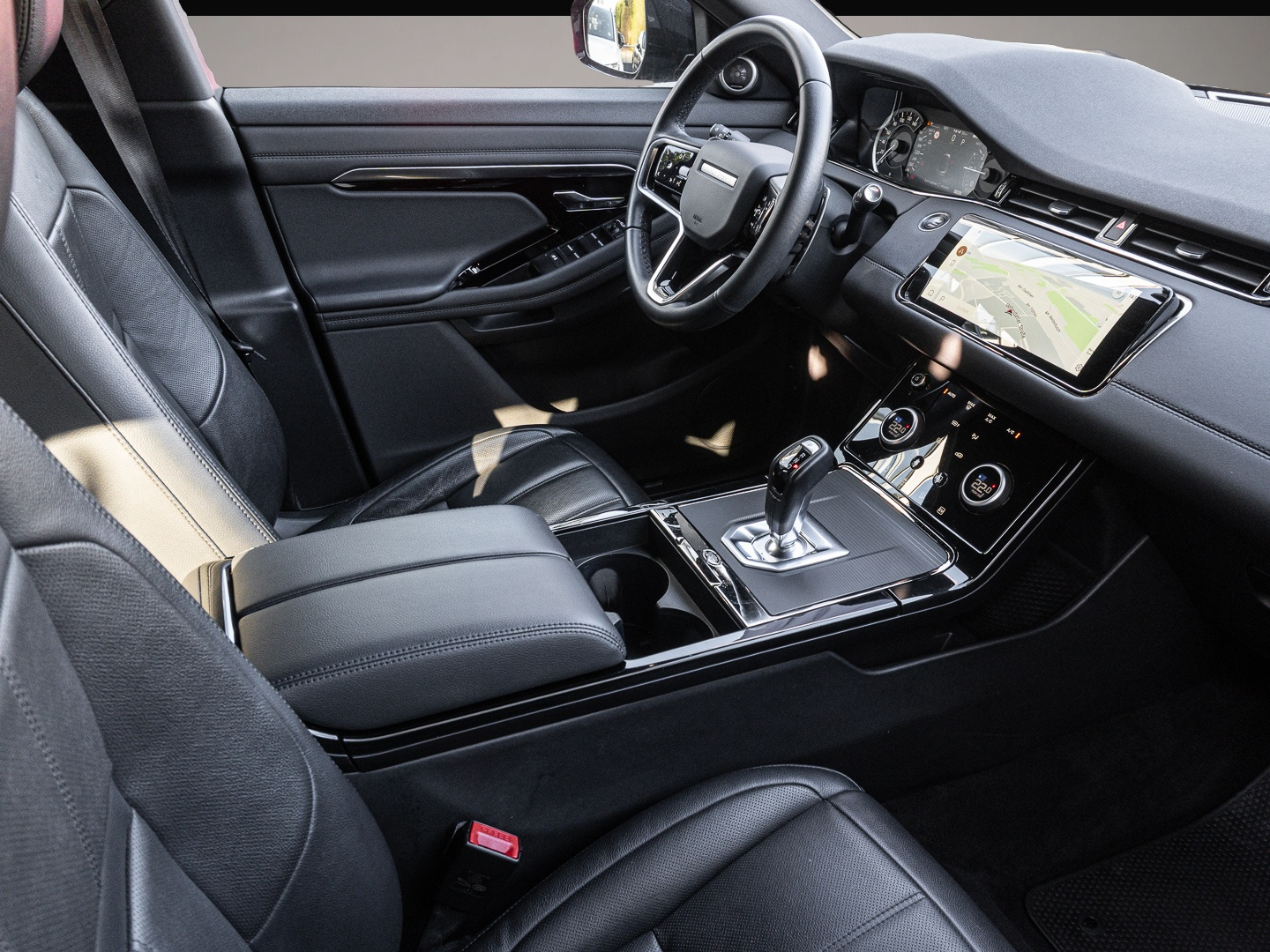 Bild 3 Land Rover Range Rover Evoque R-Dynamic SE Hybrid Park-Assi