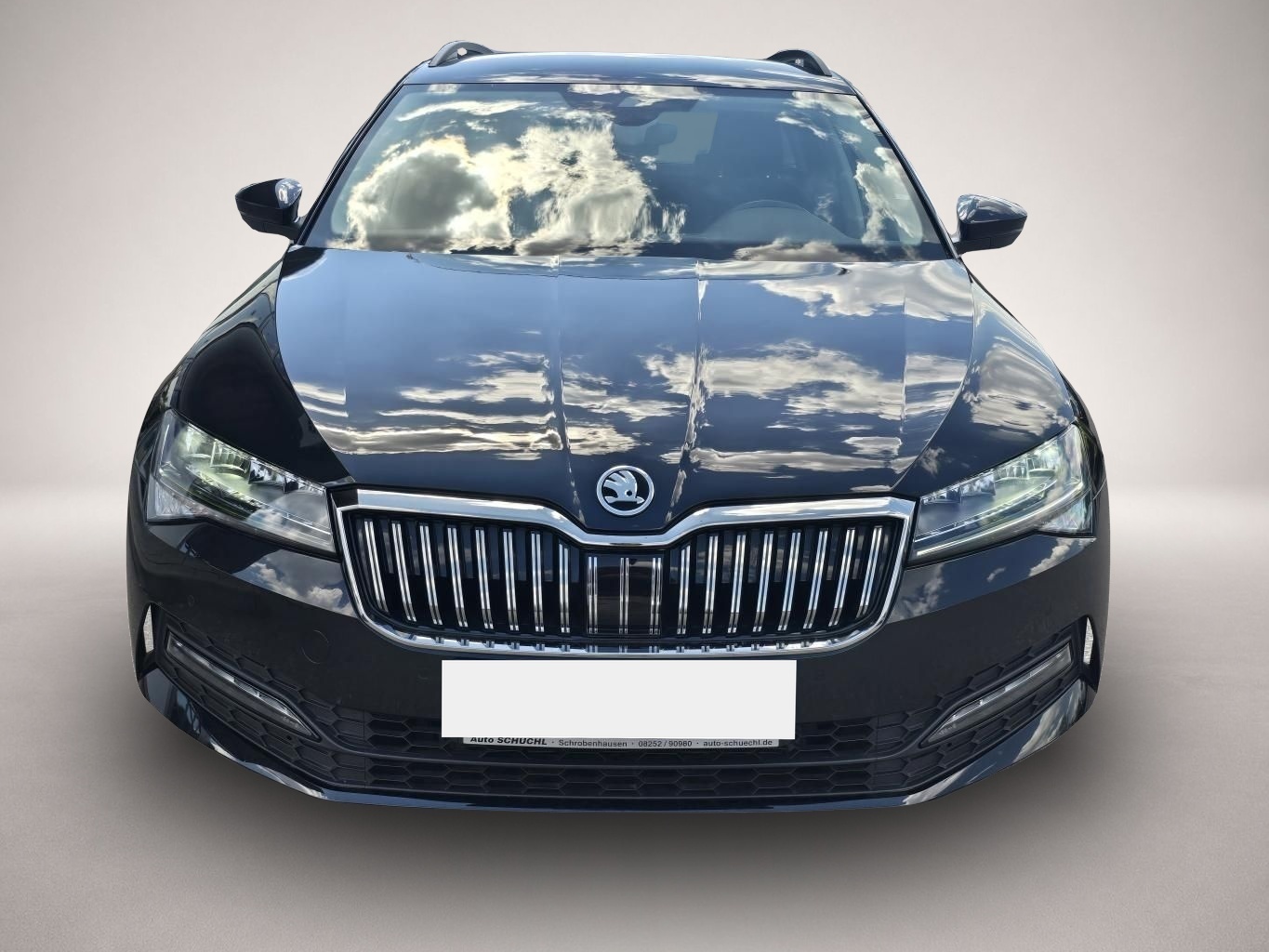 Fotografie des Skoda Superb Combi 2.0 TDI DSG SMART-LINK+VIRTUAL-COCK