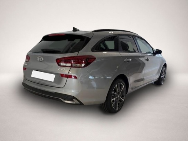 Bild 5 Hyundai i30 GO! Plus 1.5 DPI 71kW (97PS) Sitzheizung, Len...