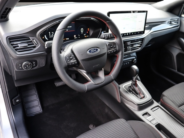 Fotografie des Ford Focus Turnier ST-Line X 155PS Aut. FAP Winter Pa