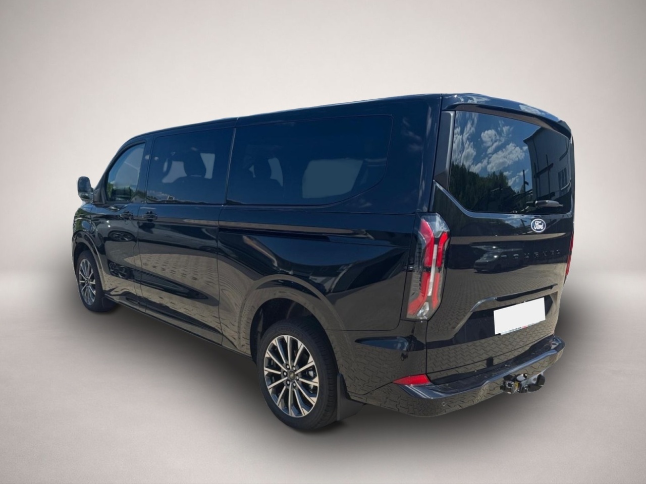 Bild 4 Ford Tourneo Custom Titanium X 170PS Automatic L2 AHK