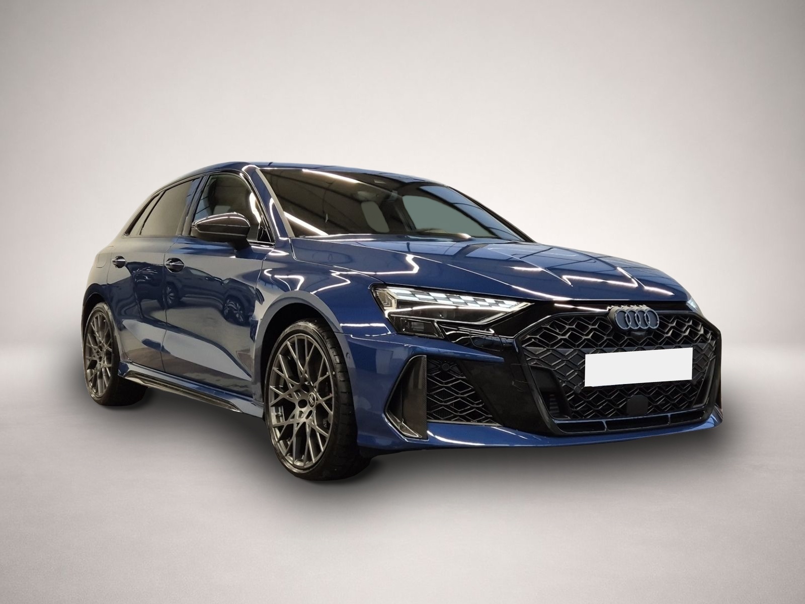 Bild 7 Audi quattro RS 3 Sportback TFSI quattro S tronic 280 KM/H RS