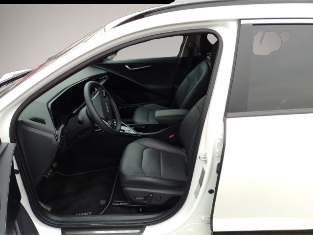 Bild 7 Kia Niro EV Inspiration Wärmepumpe Schiebedach HUD N