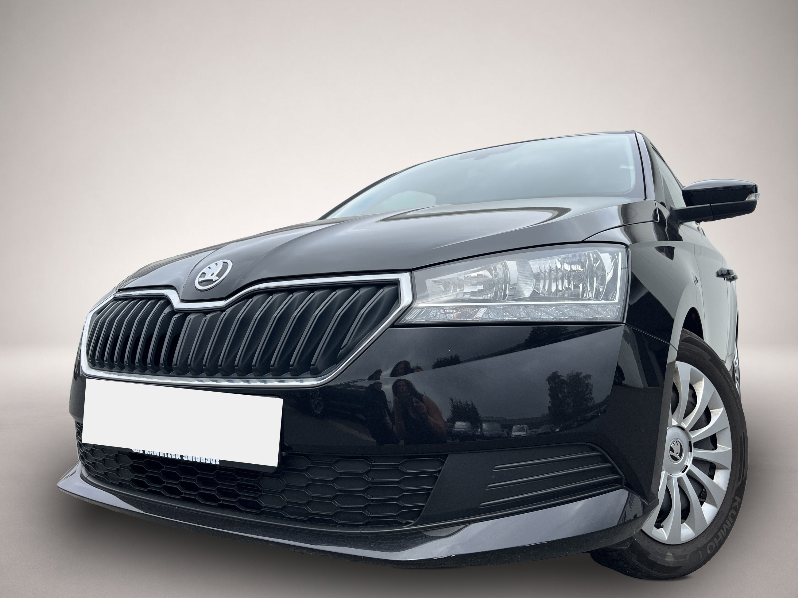 Vehicle image 0
