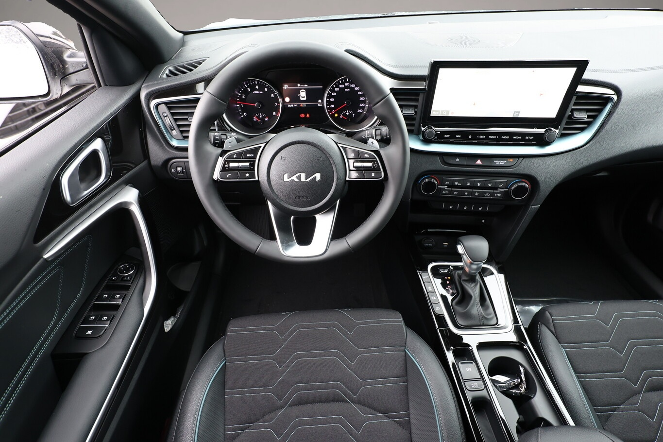 Bild 7 Kia XCeed Bi-LED WabenLED ACC SHZ PrivG LM18 Nav LHZ