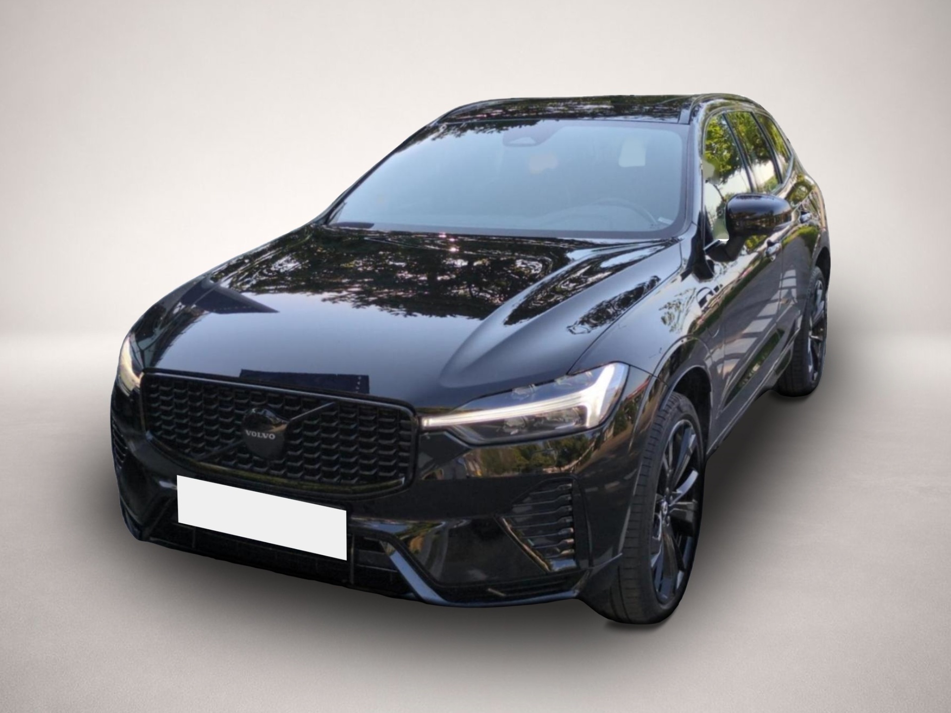Bild 1 Volvo XC60 XC 60 Plus Black Edition Recharge Plug-In Hybrid