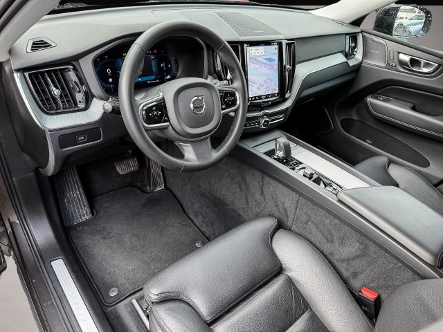 Volvo XC60 XC60 Plus Dark 2WD AHK Digitales Cockpit Memory - Thumbnail 4