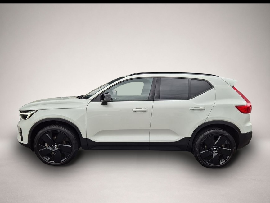 Bild 4 Volvo XC40 B3 B DKG Plus Black Edition