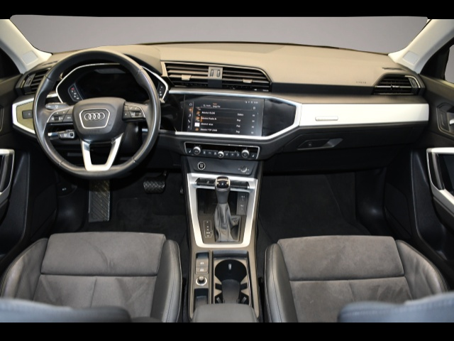 Fotografie 4 des Audi quattro Q3 40 TFSI quattro S-tronic S line Sportsi/virtu