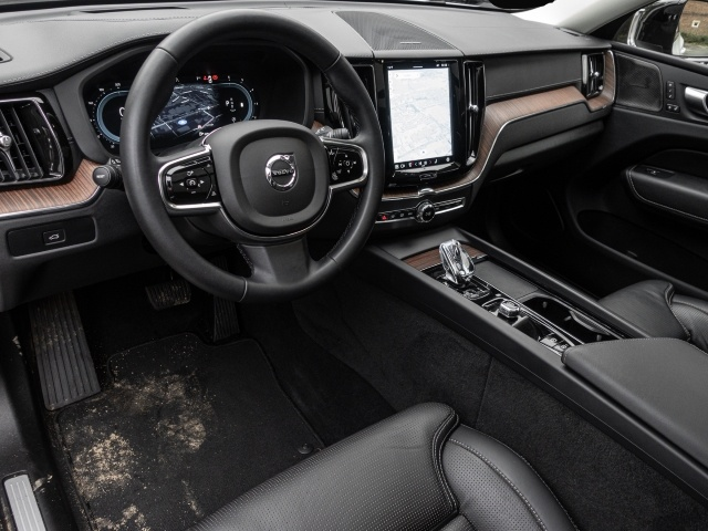 Volvo XC60 XC60 Ultimate Dark AWD HUD StandHZG AHK Digitale - Thumbnail 4