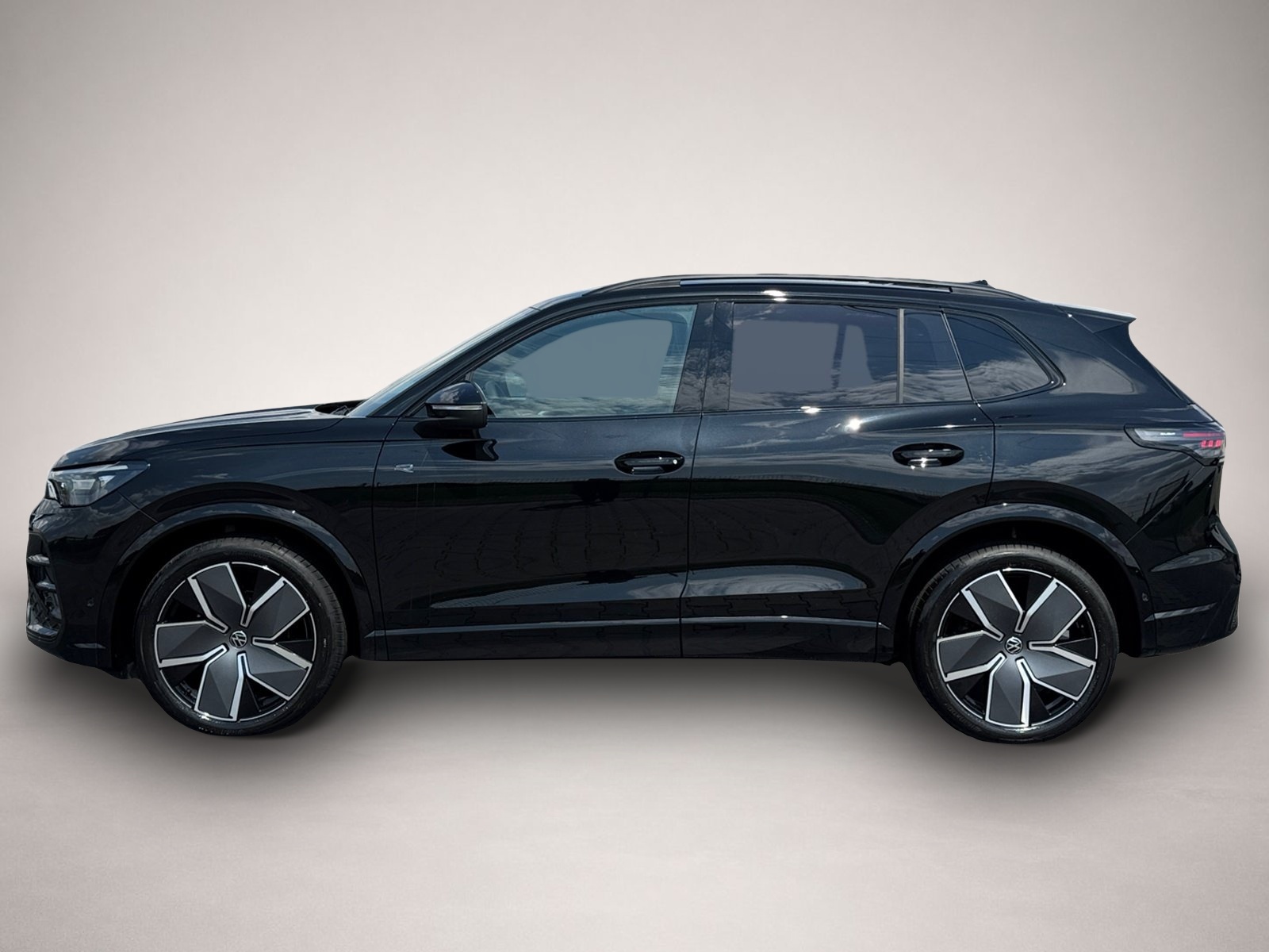 Bild 3 Volkswagen Tiguan R-Line eTSI DSG|AHK|20