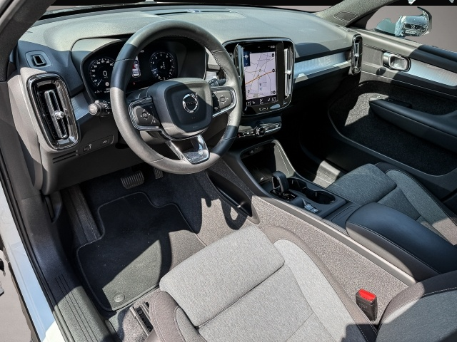 Bild 4 Volvo XC40 Core 2WD Navi Digitales Cockpit Soundsystem