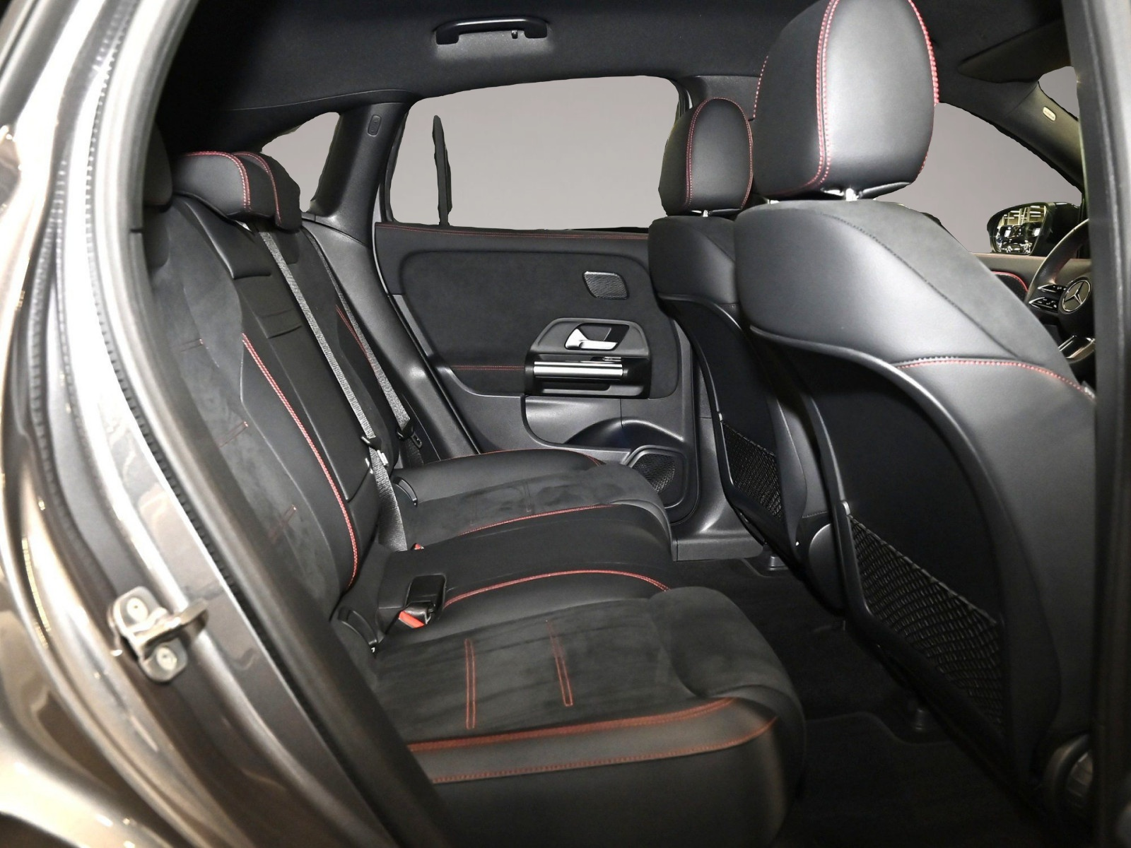 Fotografie 4 des Mercedes-Benz EQA 300