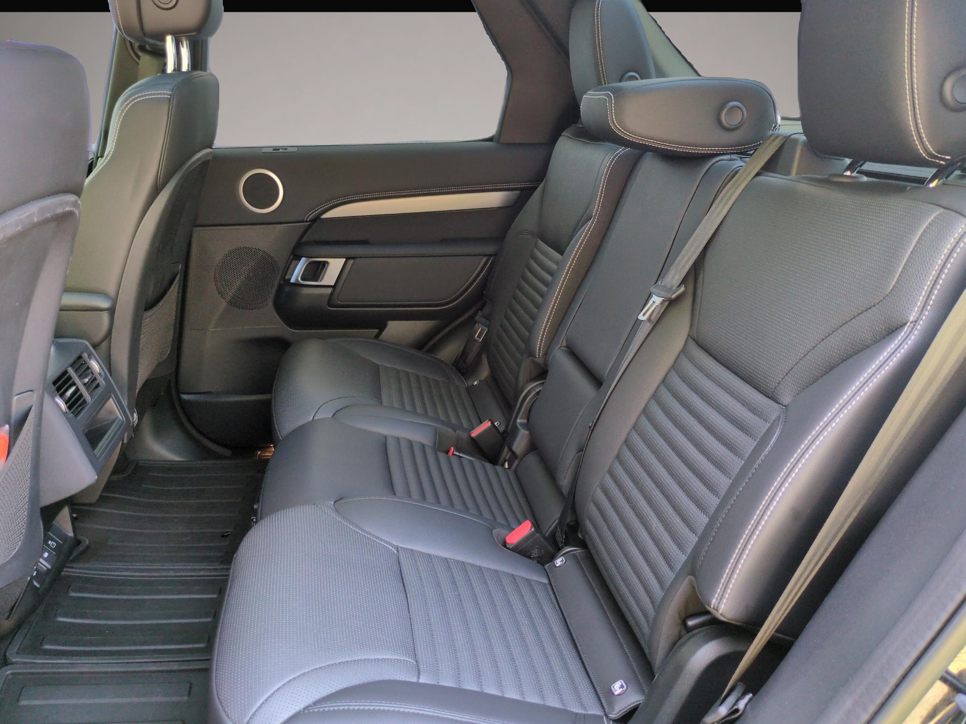 Bild 7 Land Rover Discovery R-Dynamic SE D250 AWD Pano/AHK/Head-Up