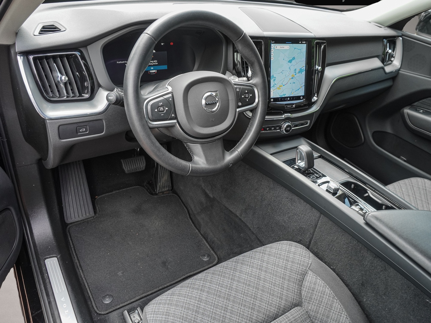 Bild 7 Volvo XC60 Core 2WD Digitales Cockpit Soundsystem LED