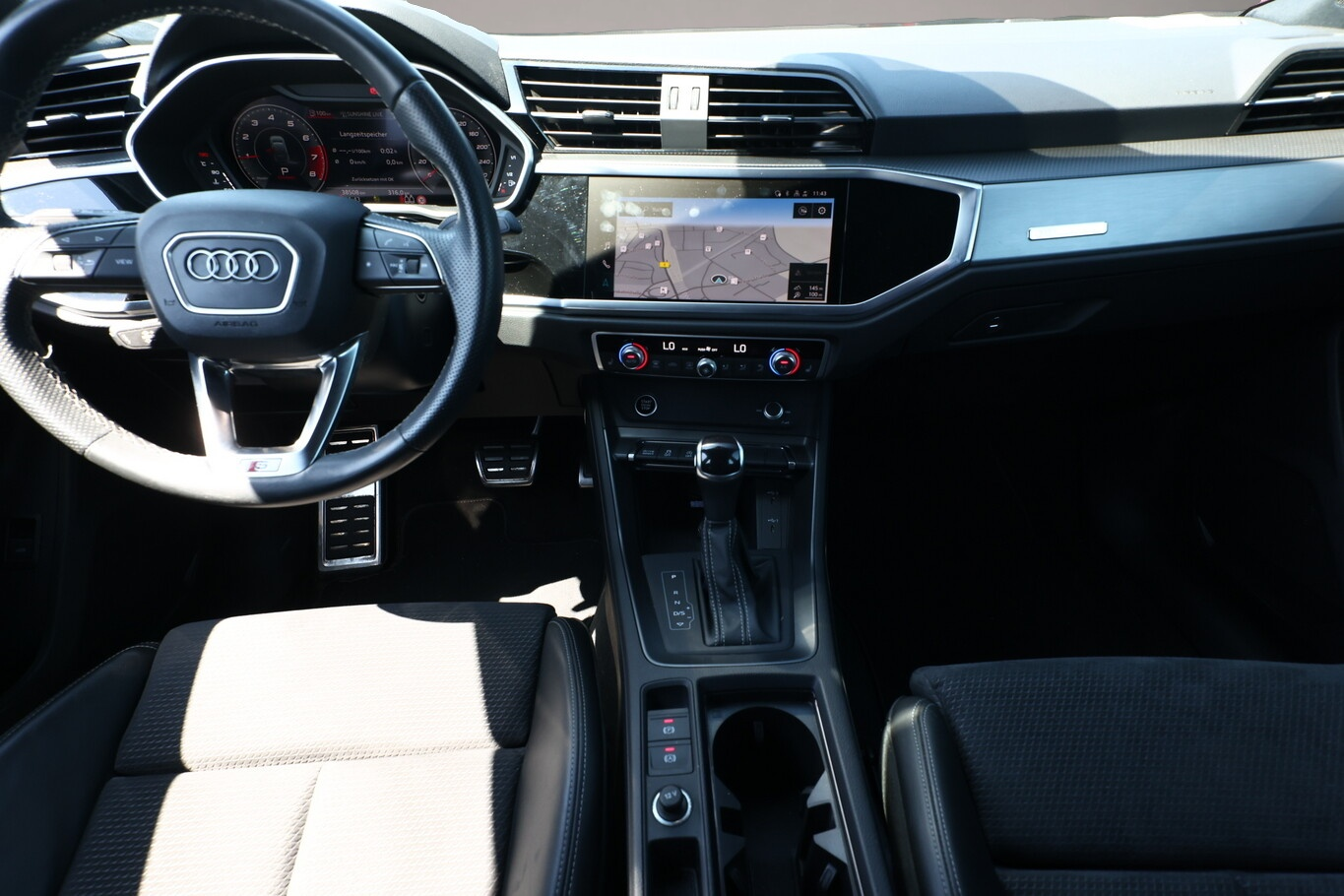 Fotografie 7 des Audi Q3 Sportback 35 TFSI 150 S tronic Pano S line
