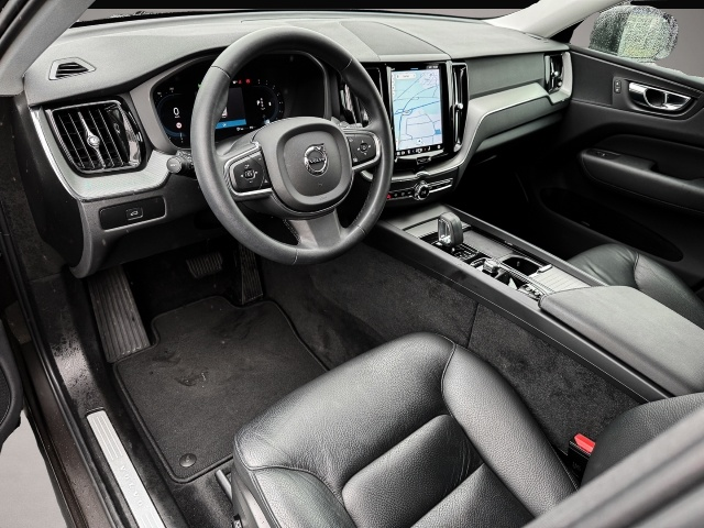 Bild 4 Volvo XC60 Core 2WD AHK Digitales Cockpit Soundsystem