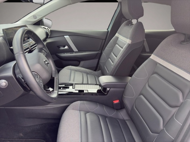 Fotografie 6 des Citroën C4 PT130 S&S AT SHINE+HUD+NAVI+SHZ+R-KAM+2xPDC+
