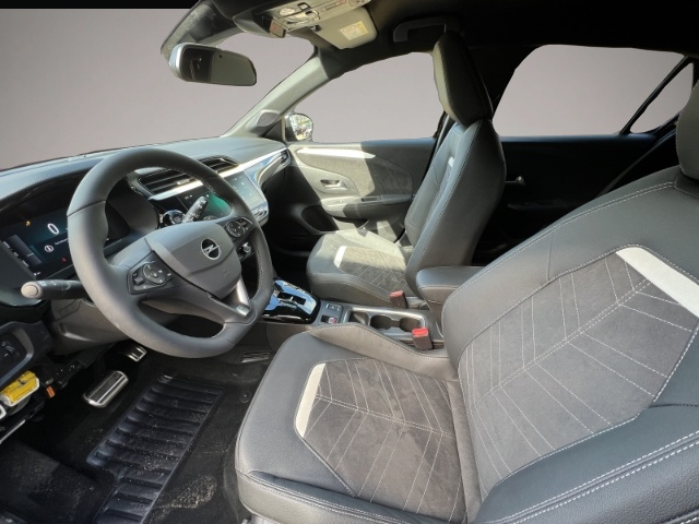 Bild 7 Opel Corsa GS Navi Leder Digitales Cockpit Blendfreie
