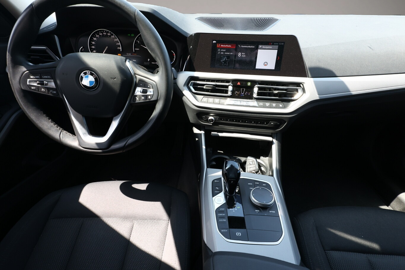 Fotografie 7 des BMW 320 i Touring Steptronic Advantage LED SHZ PDC