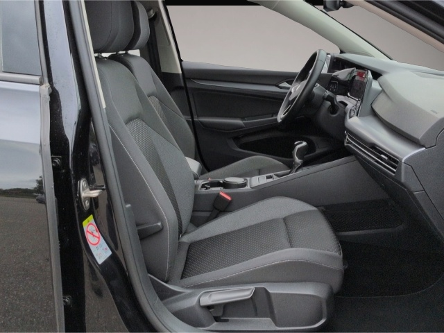 Bild 7 Volkswagen Golf VIII ACTIVE 1.5TSI*StndHzg HeadUp ACC 4xSHZ