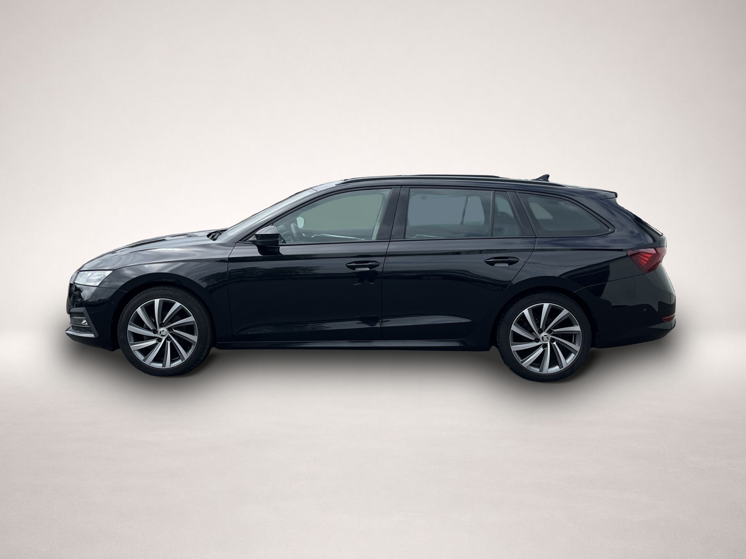 Bild 2 Skoda Octavia Combi 2.0 TDI DSG Blackline 156¤ m.20% A