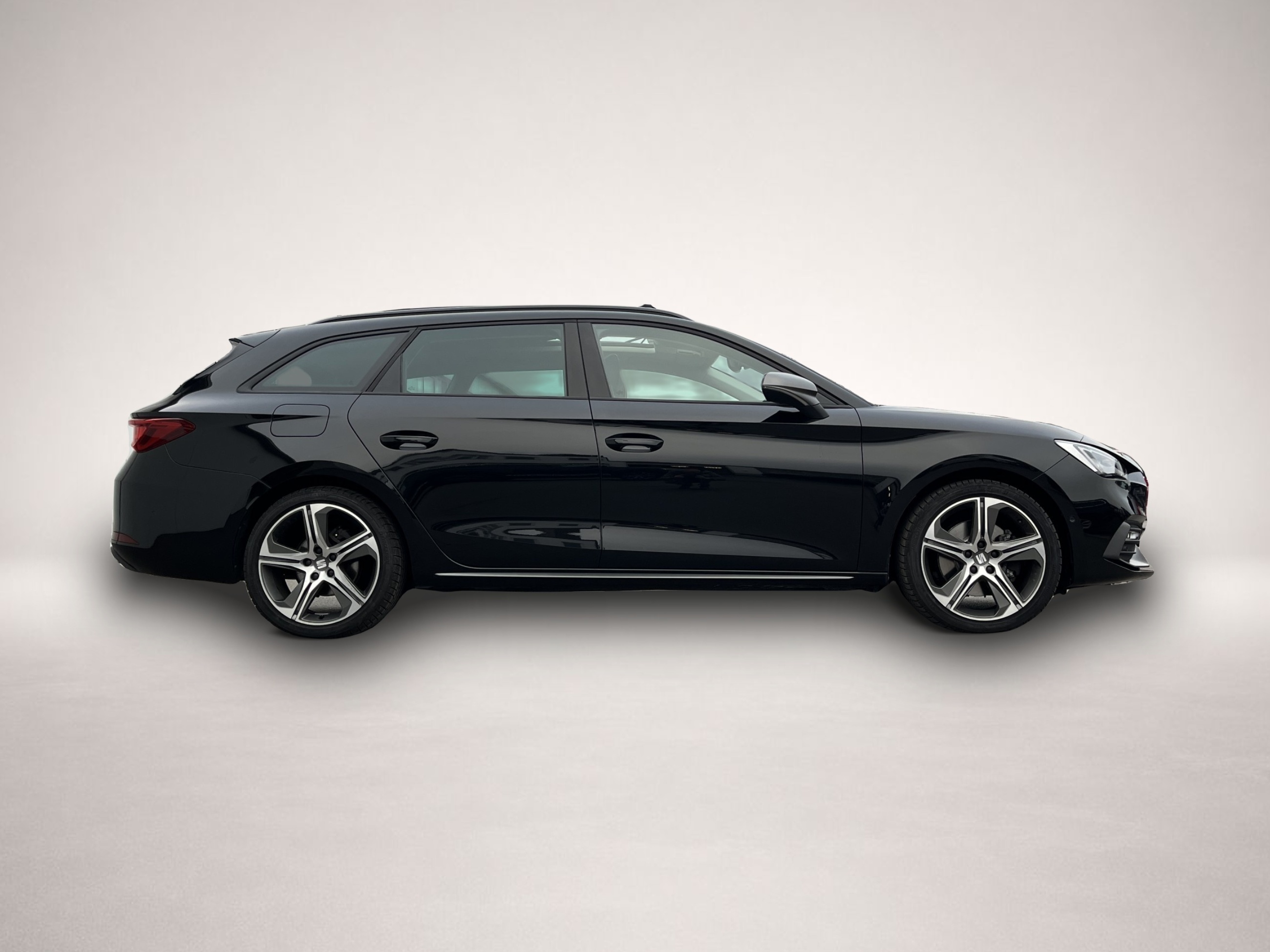 Fotografie 3 des Seat Leon SP 2.0 TDI DSG FR-Line Panorama Navi ACC LE