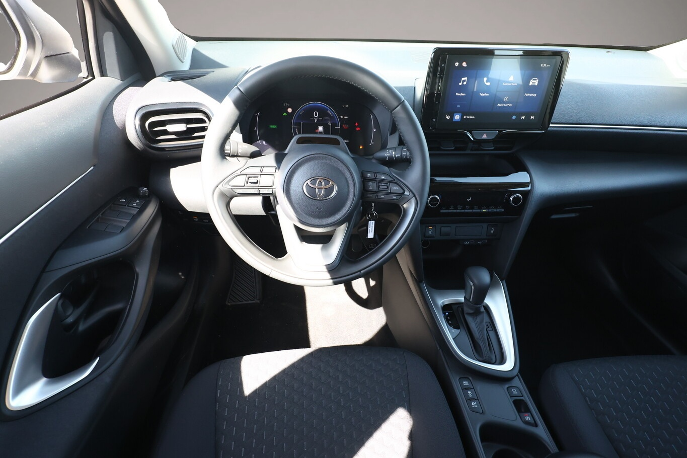Bild 6 Toyota Yaris Cross Aut. Kam Sitzhz. ACC 16