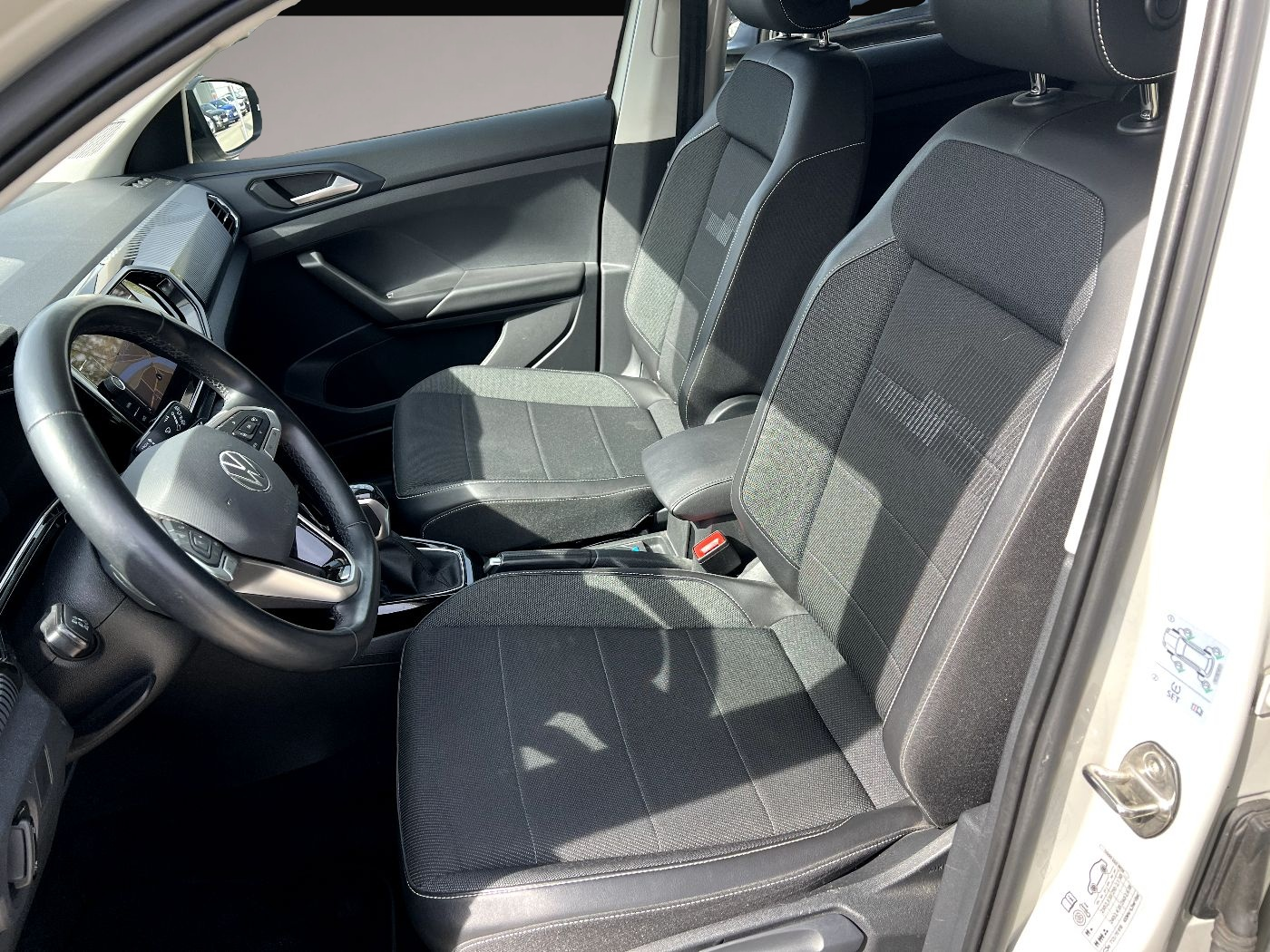 Bild 7 Volkswagen T-Cross 1.5 TSI Style *LED Navi Leder ACC Sitzh.