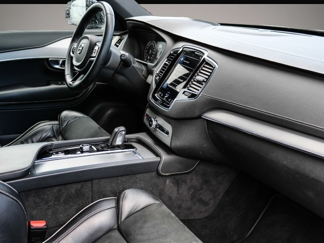 Bild 6 Volvo XC90 R Design Edition Recharge Plug-In Hybrid AW
