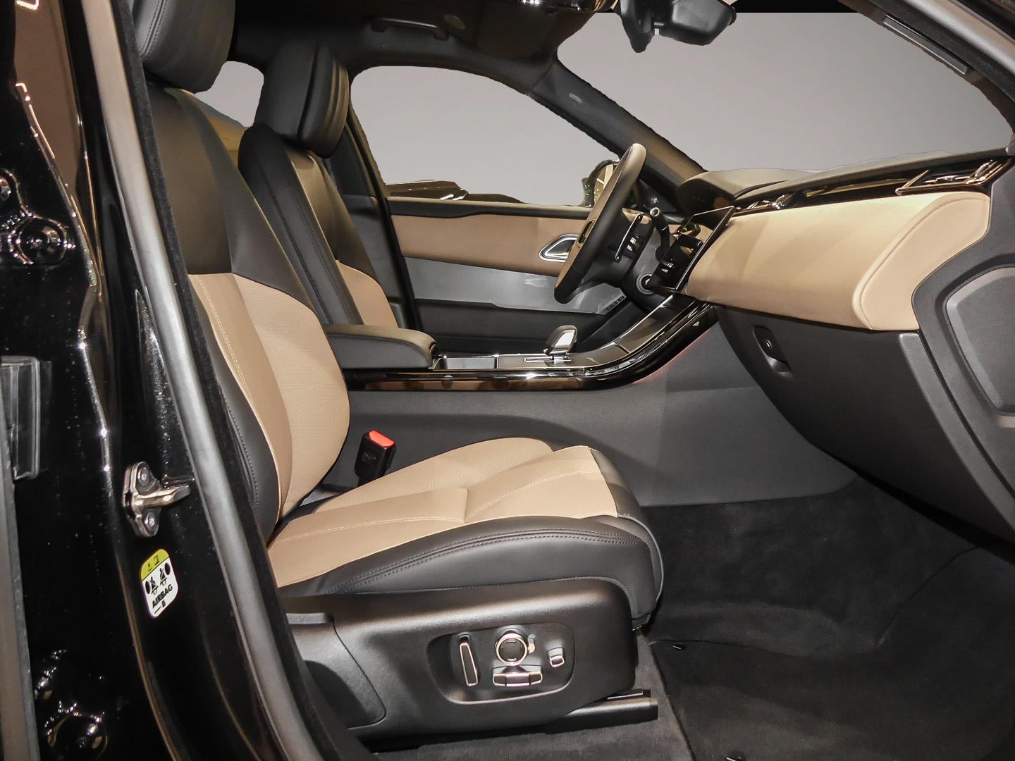 Bild 3 Land Rover Range Rover Velar D300 Dynamic HSE Mild-Hybrid E