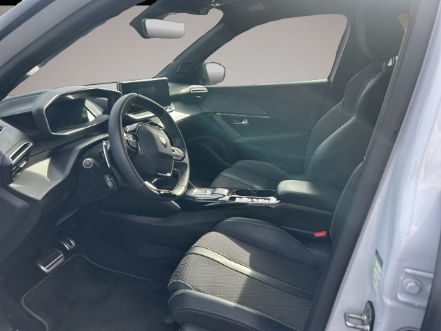 Fotografie 7 des Peugeot 2008 GT Navi LED Klimaautom Fahrerprofil DAB Amb