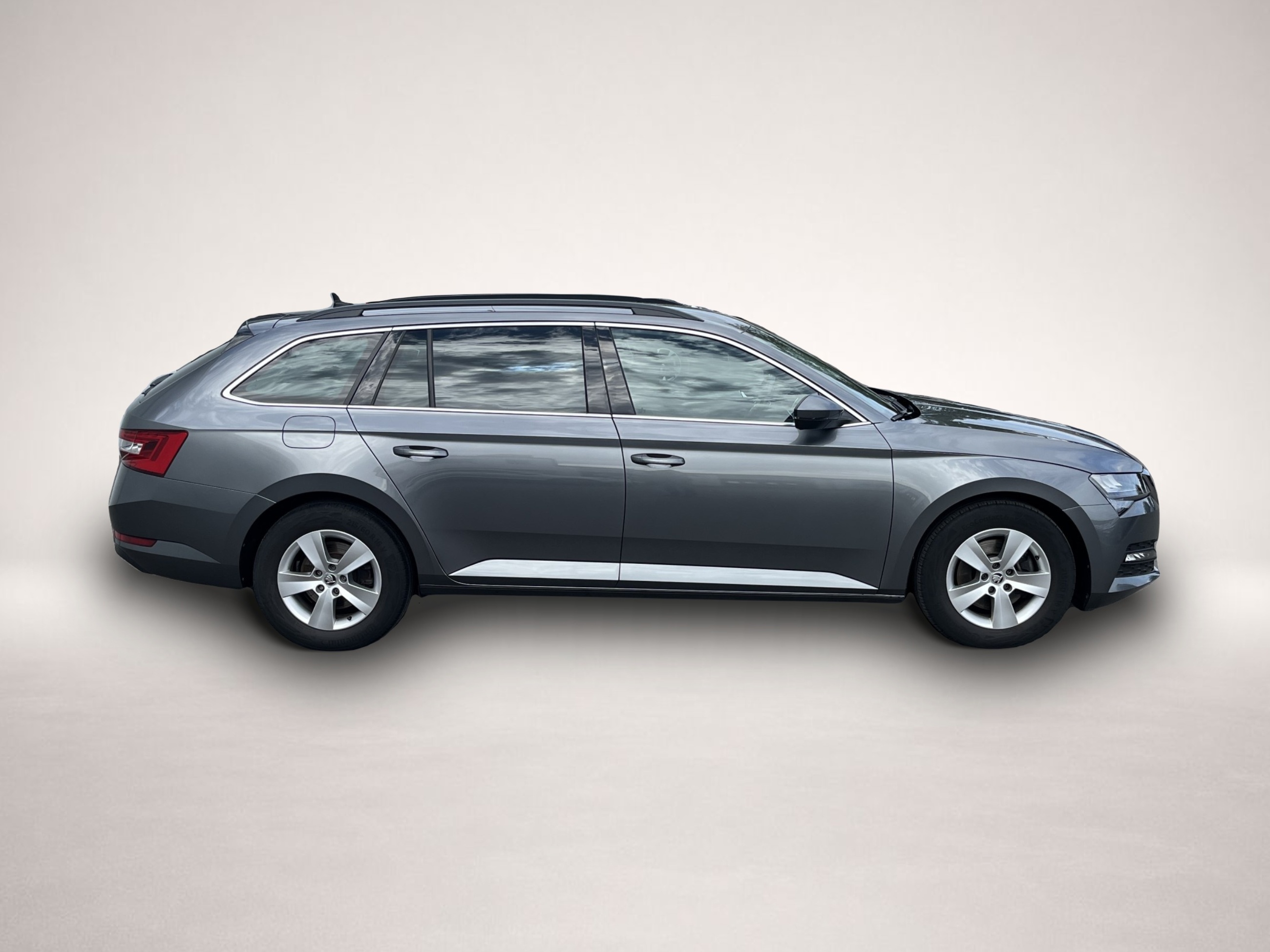 Bild 4 Skoda Superb Combi 2.0 TDI DSG Ambition AHK STHZ VirtC