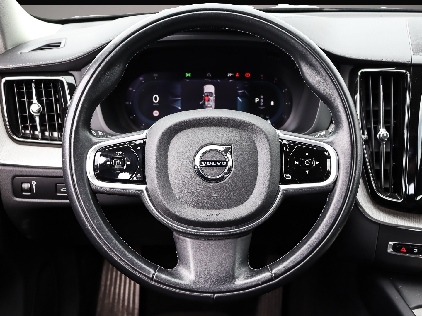 Bild 5 Volvo XC60 Inscription B4 2WD AHK Digitales Cockpit Me