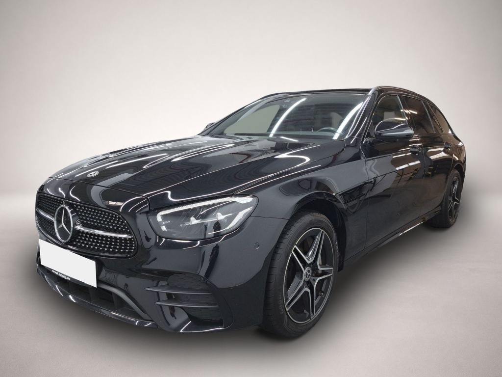 Fotografie Mercedes-Benz E 300 de 4Matic T 9G-TRONIC AMG Line PANO 360°