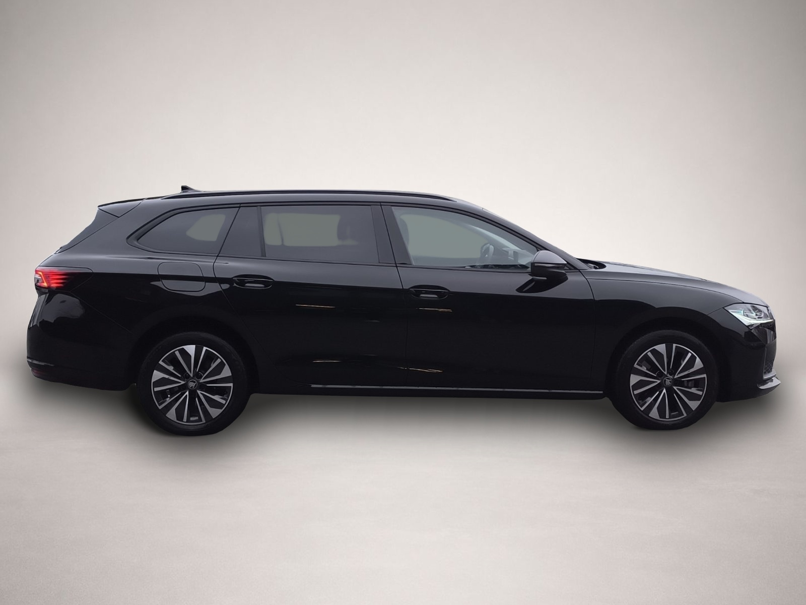 Bild 8 Skoda Superb Combi 2.0 TSI DSG 4x4 Selection AHK HEAD