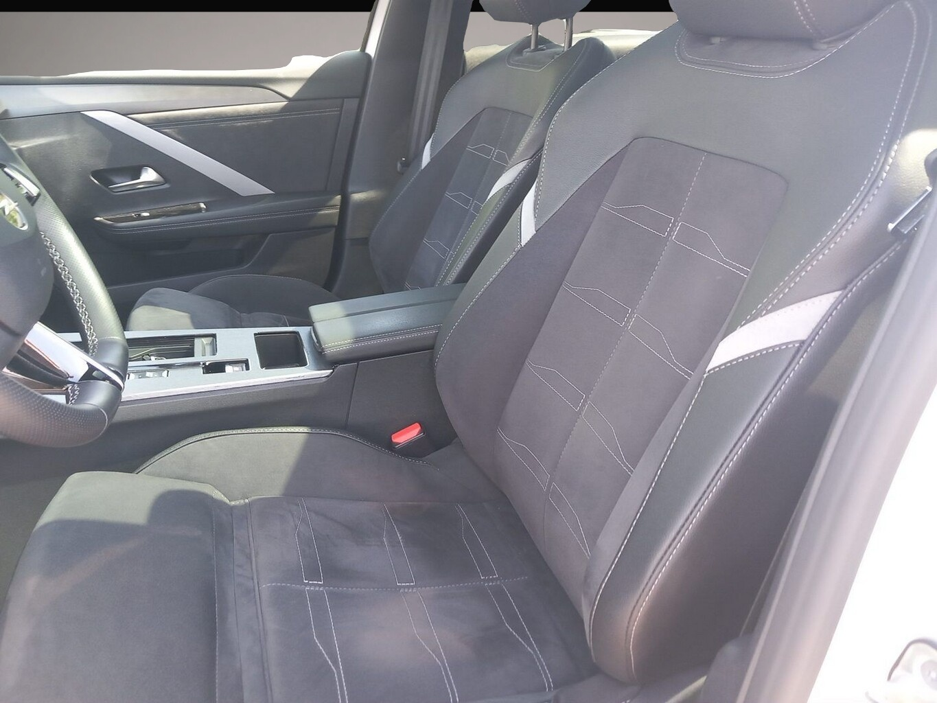 Bild 6 Opel Astra L 1.6 Turbo 180 PHEV Aut. Ultimate AHK Nav