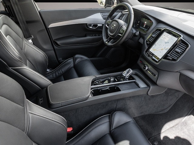 Fotografie 6 des Volvo XC90 Plus Dark AWD 7-Sitzer AD StandHZG AHK Digi